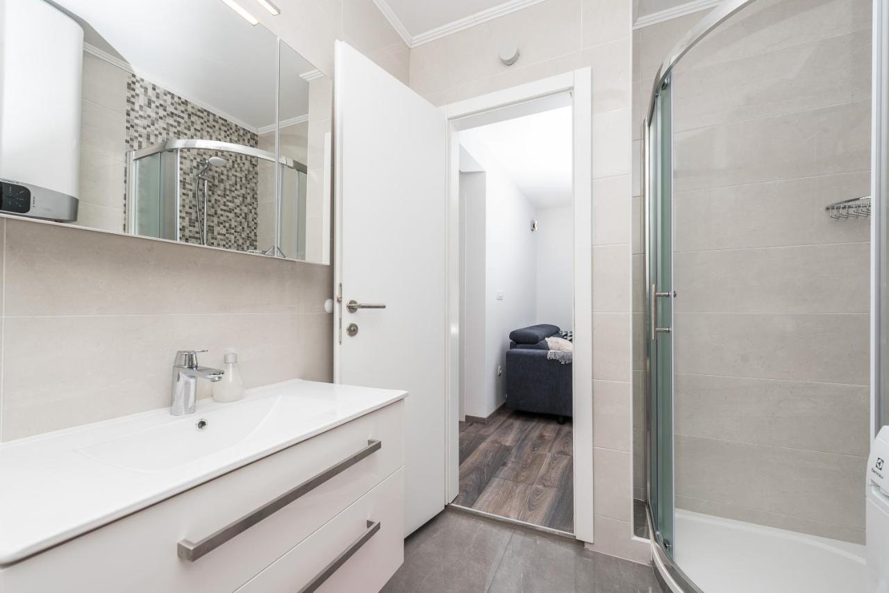 Apartments Janice Пакоштане Экстерьер фото