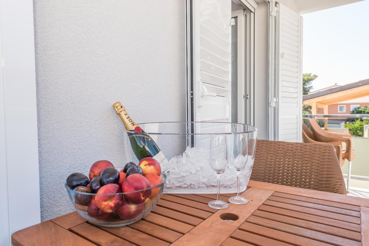 Apartments Janice Пакоштане Экстерьер фото
