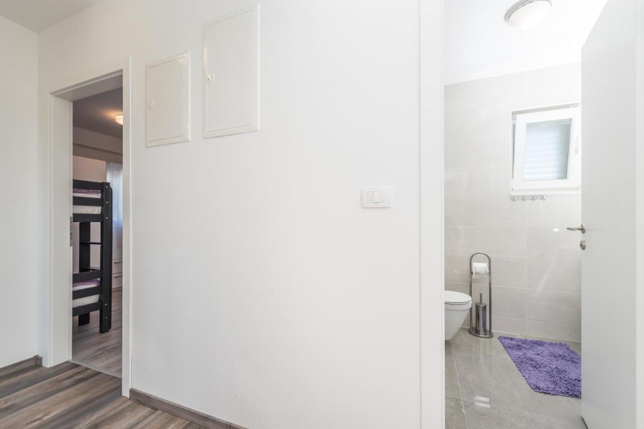 Apartments Janice Пакоштане Экстерьер фото