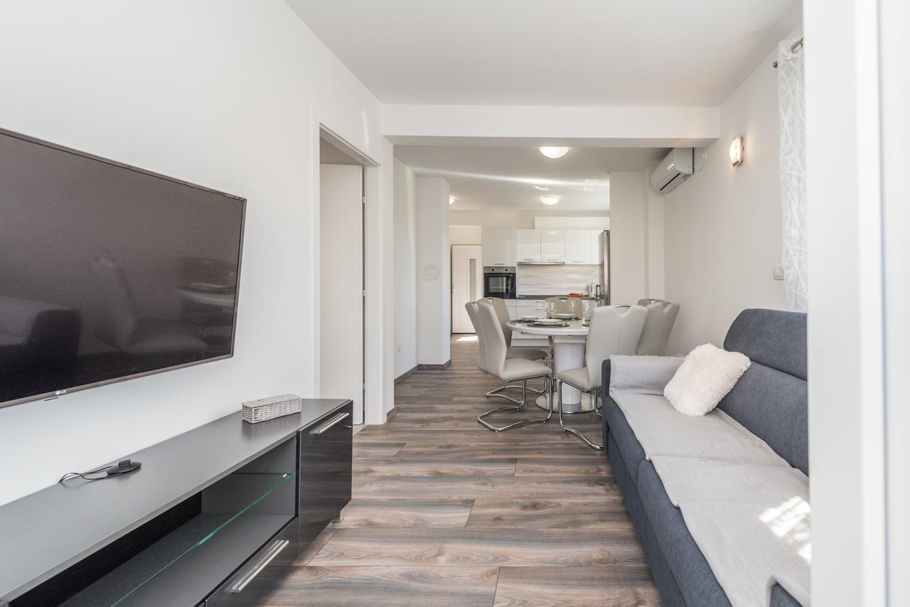 Apartments Janice Пакоштане Экстерьер фото